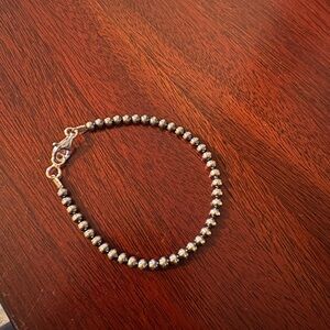 Navajo Pearl 7 in Bracelet